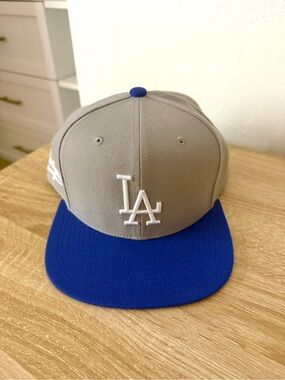 NWT Men’s Los Angeles Dodgers Mitchell & Ness Grey Cooperstown Snapback Hat !